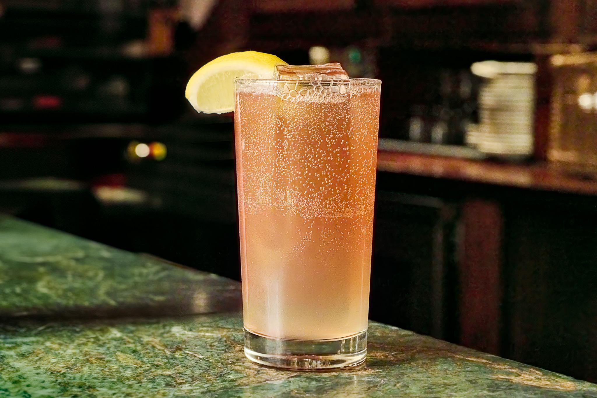 Non Alcoholic Gin and Tonic Cocktail