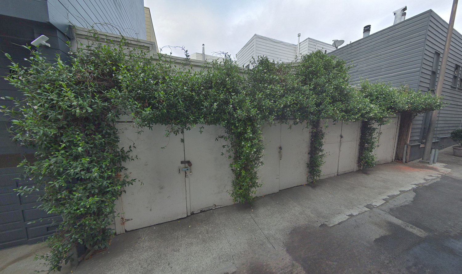 Street view of 1 Helen Street, Nob Hill, San Francisco, highlighting the location of the new residential development in a narrow alleyway near California Street
