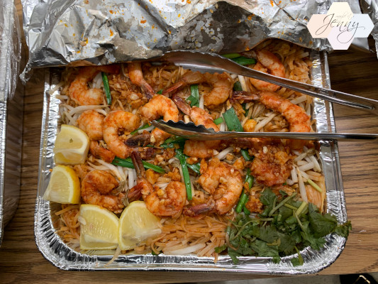 Authentic shrimp pad thai noodles, a flavorful option at Fort Street Cafe in Honolulu