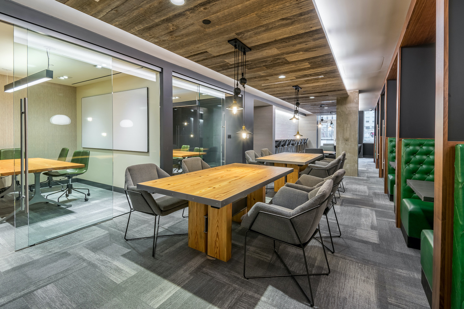 Outdoor elevated park and BBQ area at 33 Bond Street apartments in Downtown Brooklyn, designed for resident leisure and social gatherings