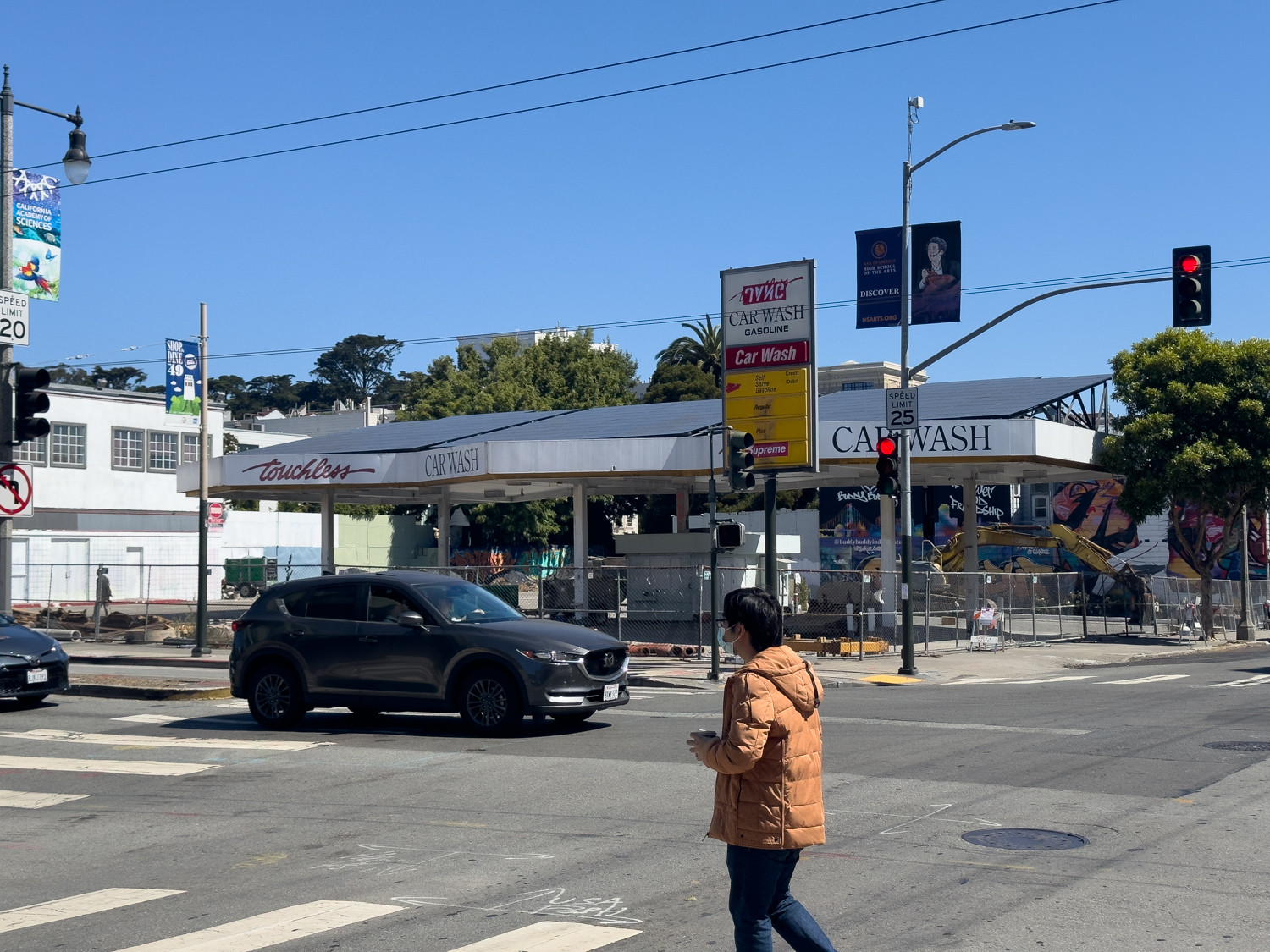 Current construction activity at 400 Divisadero Street site, San Francisco, as photographed by the author