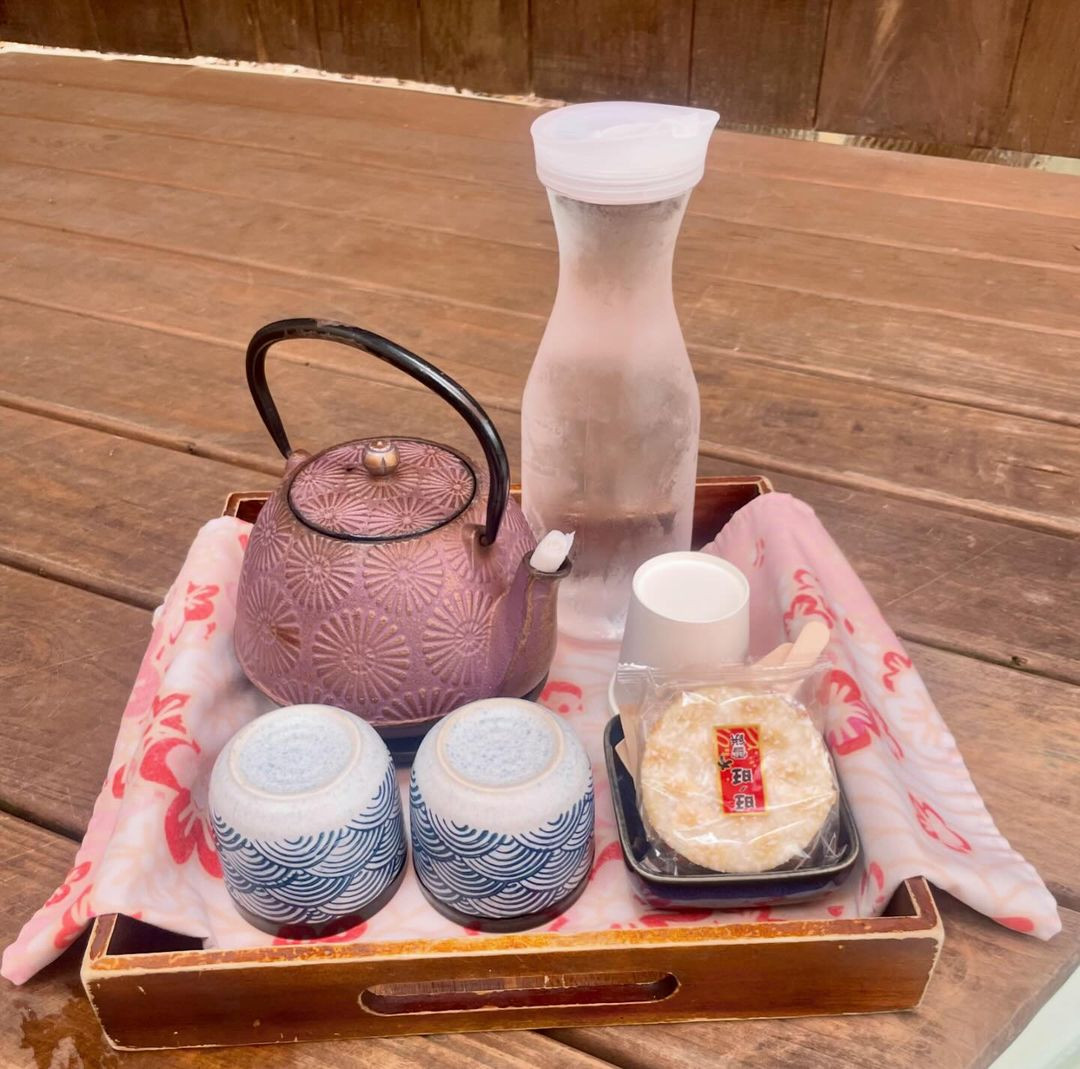 Close-up of a private hot tub at Shoji Spa and Lodge with steam rising