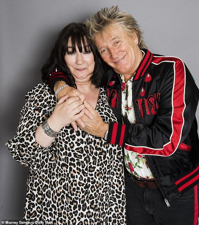 Rod Stewart and Sarah Streeter share a warm and affectionate moment, highlighting their close father-daughter relationship