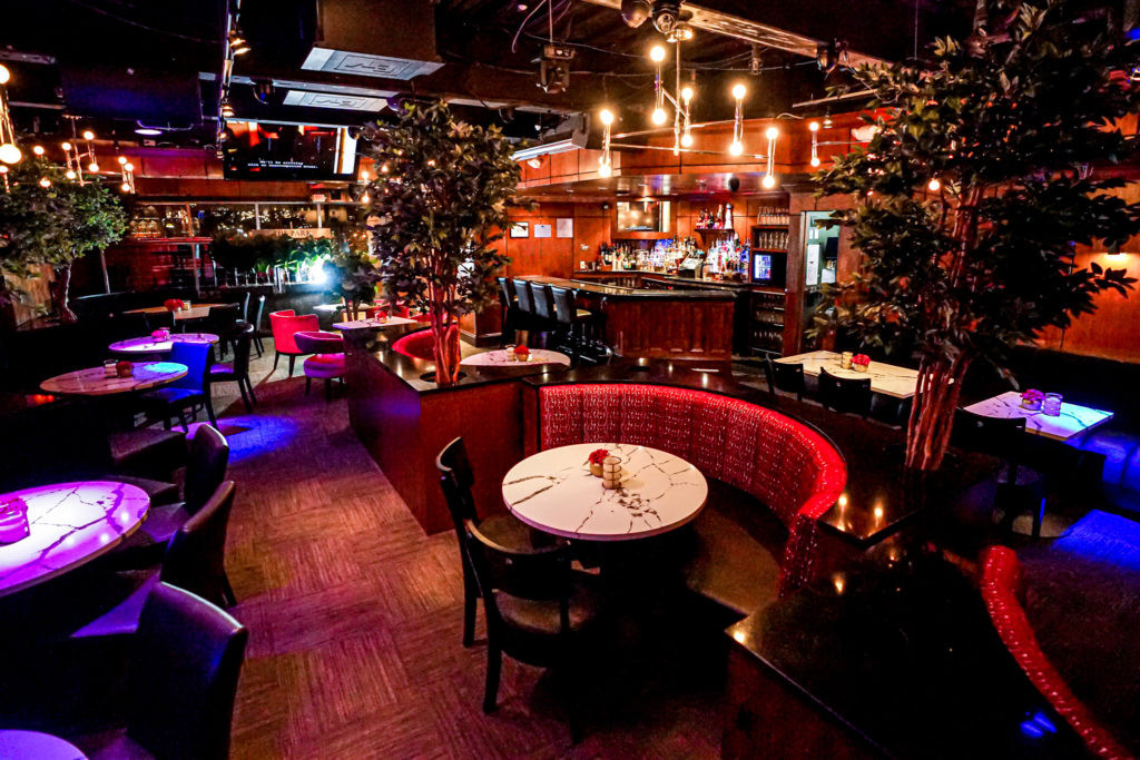 Modern and Warm Dinner Setting at The Park at 14th Restaurant