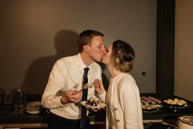 Anchorage Fire Island wedding cake details at King Street Brewing reception