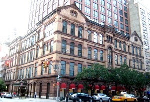 Beekman Place School Building Integrated into Modern Architecture