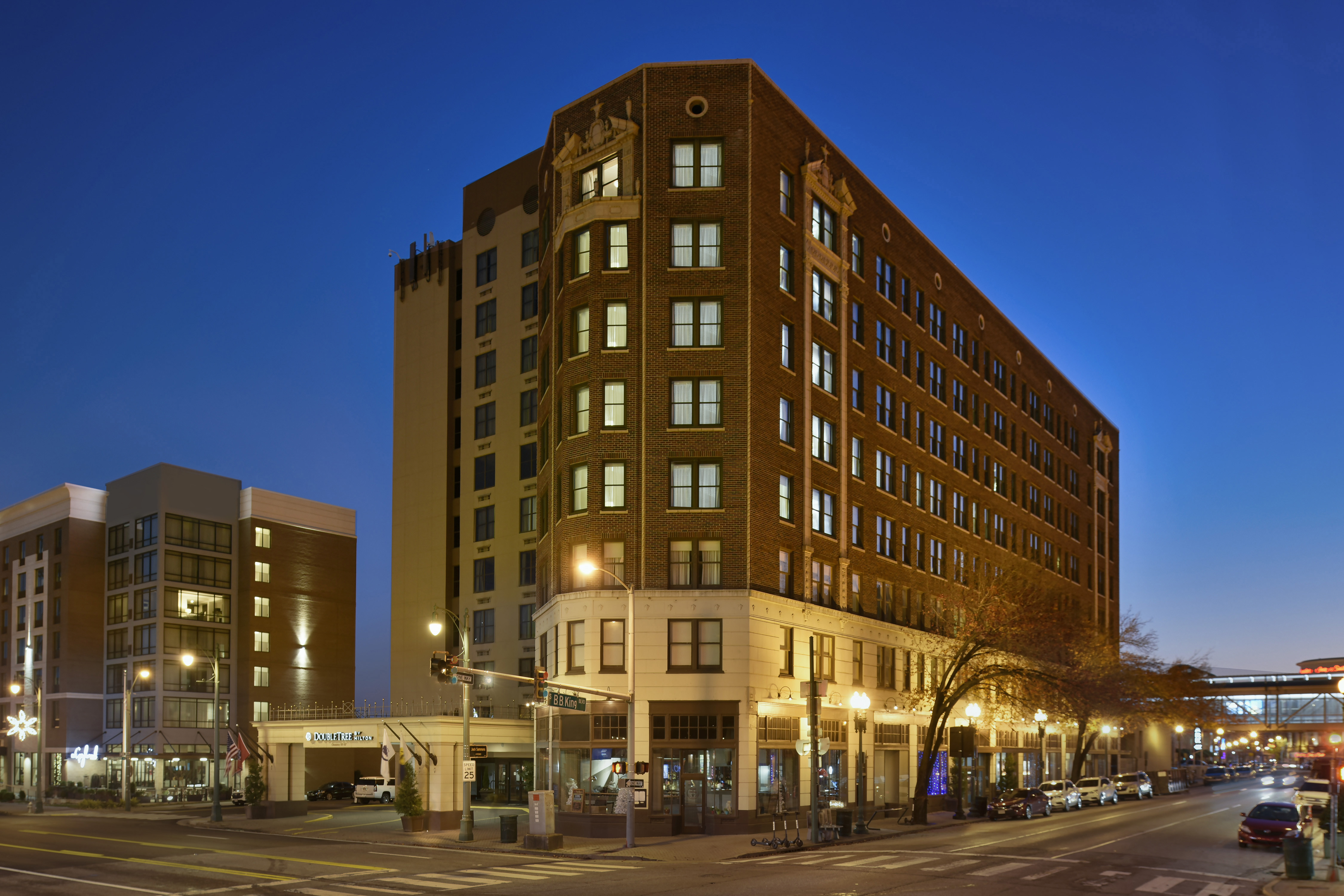 DoubleTree by Hilton Memphis Downtown exterior presenting its modern design and downtown Memphis location near Beale Street.