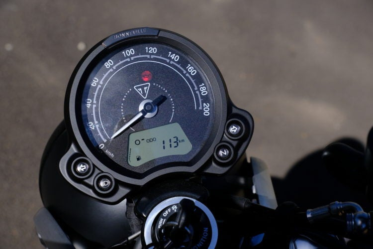 Triumph Street Twin single clock information display