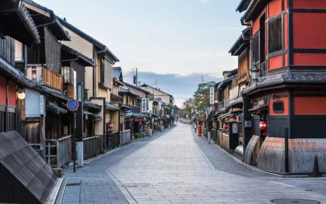 Kennin-ji Temple at the end of Hanamikoji Street
