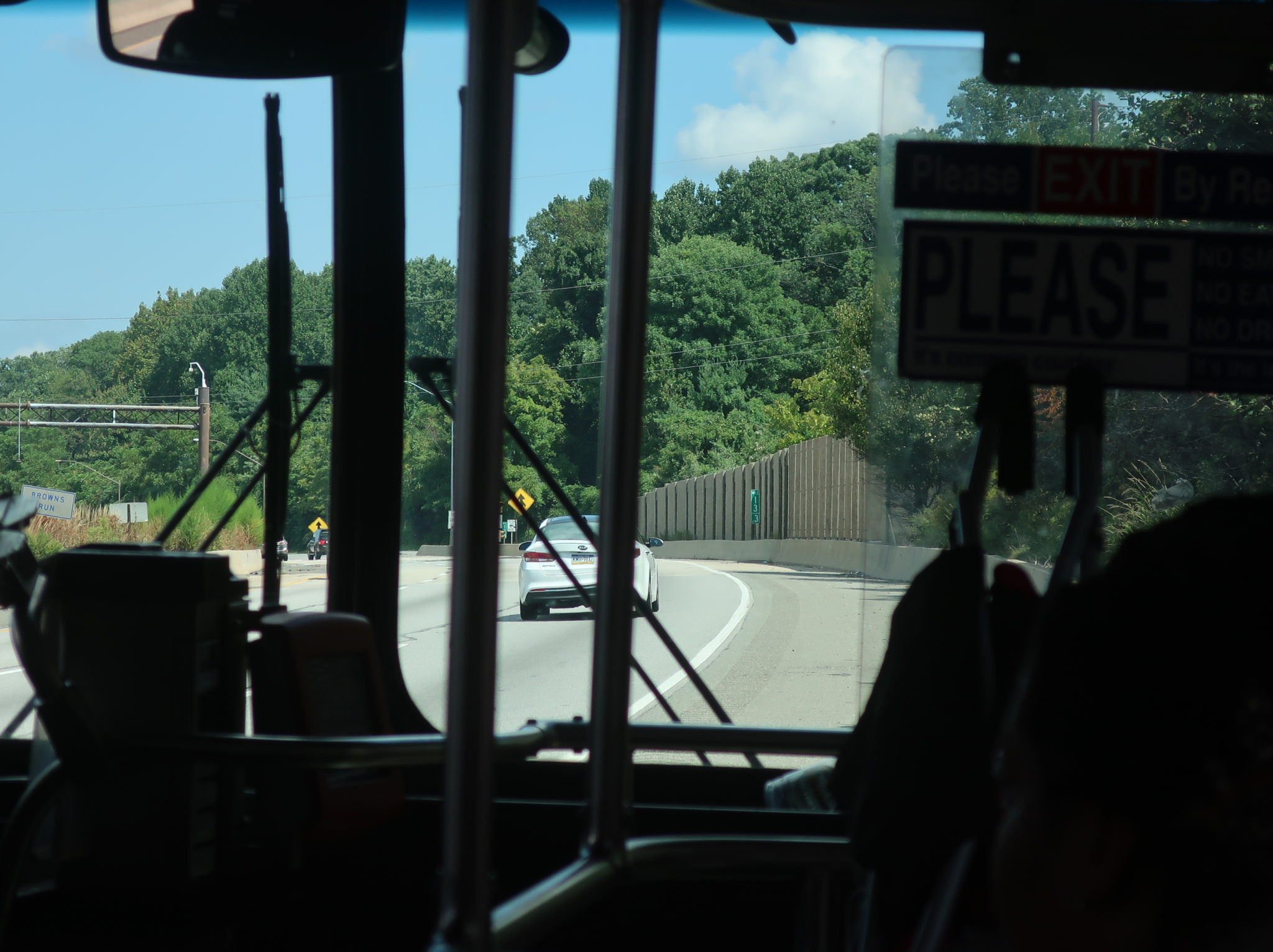 Highway scenery along I-476, part of the express Route 123