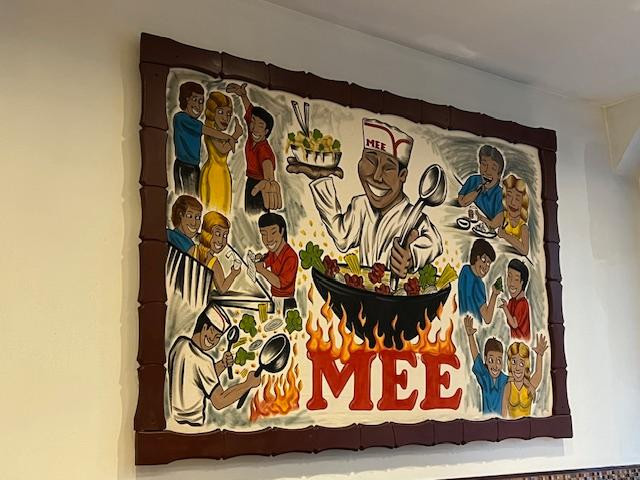 Mee’s Noodle Shop Sign