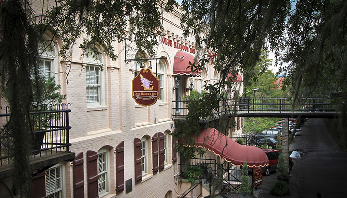 Olde Harbour Inn