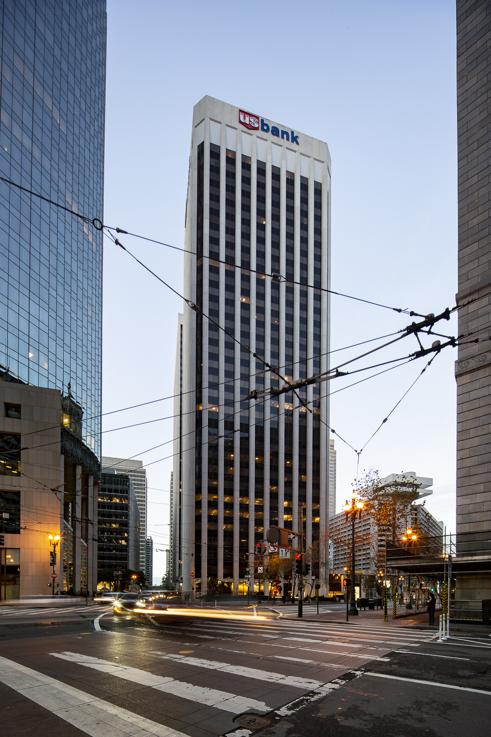 One California Street illuminated at night, a nighttime view of this Financial District landmark in San Francisco