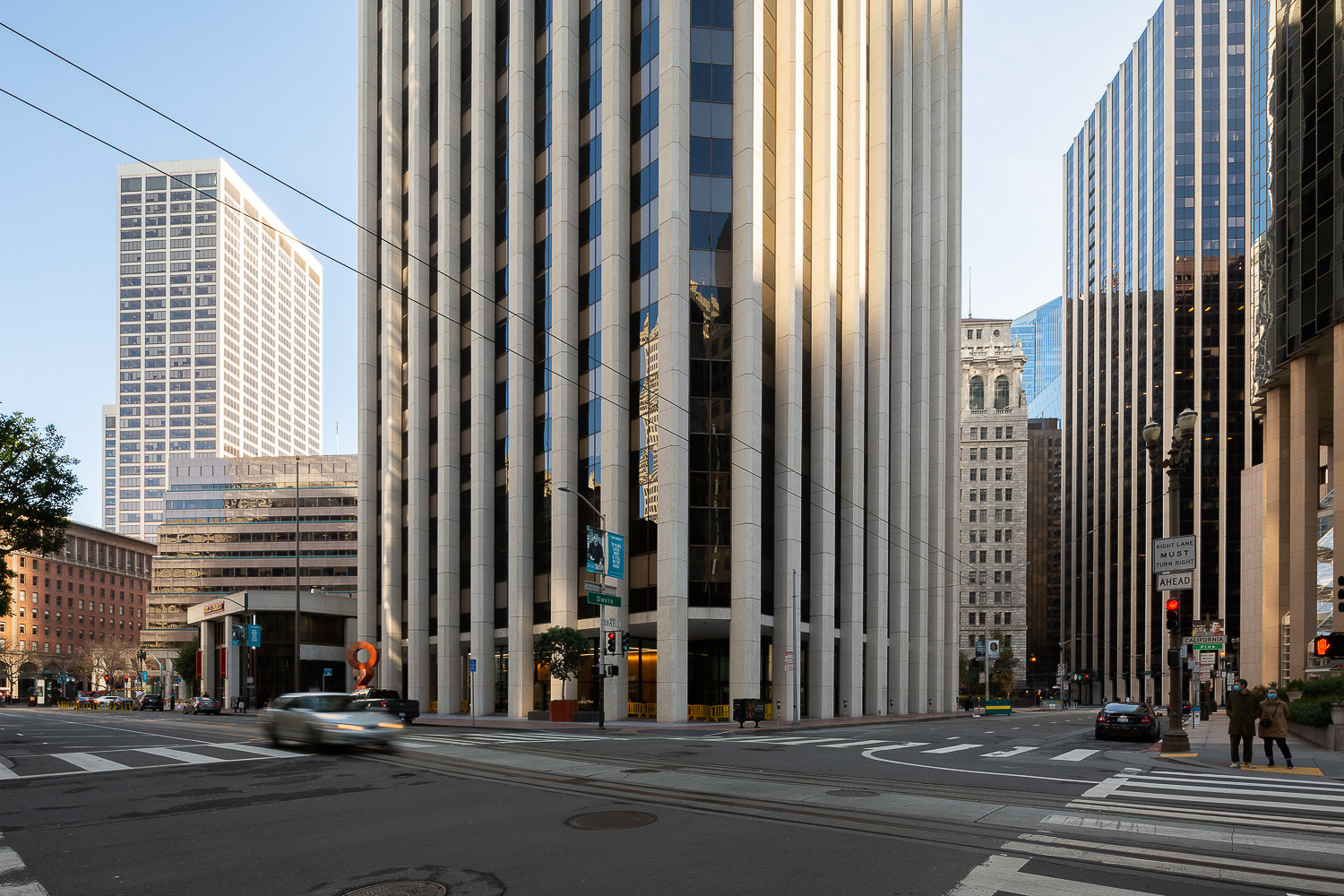 One California Street with One Market Plaza tower on the left, showcasing mid-century modern architecture in San Francisco's Financial District