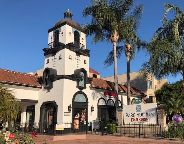 Park Vue Inn Hotel exterior across from Disneyland
