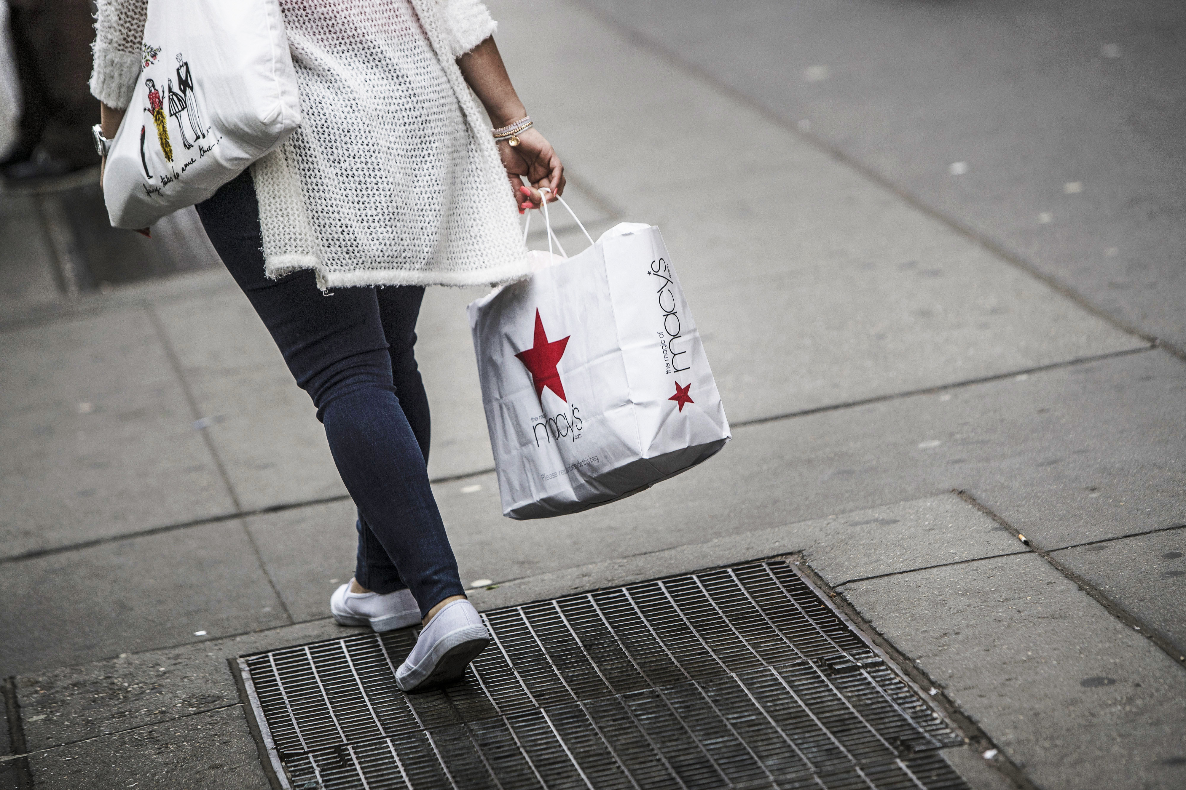 Shopper carrying a Macy
