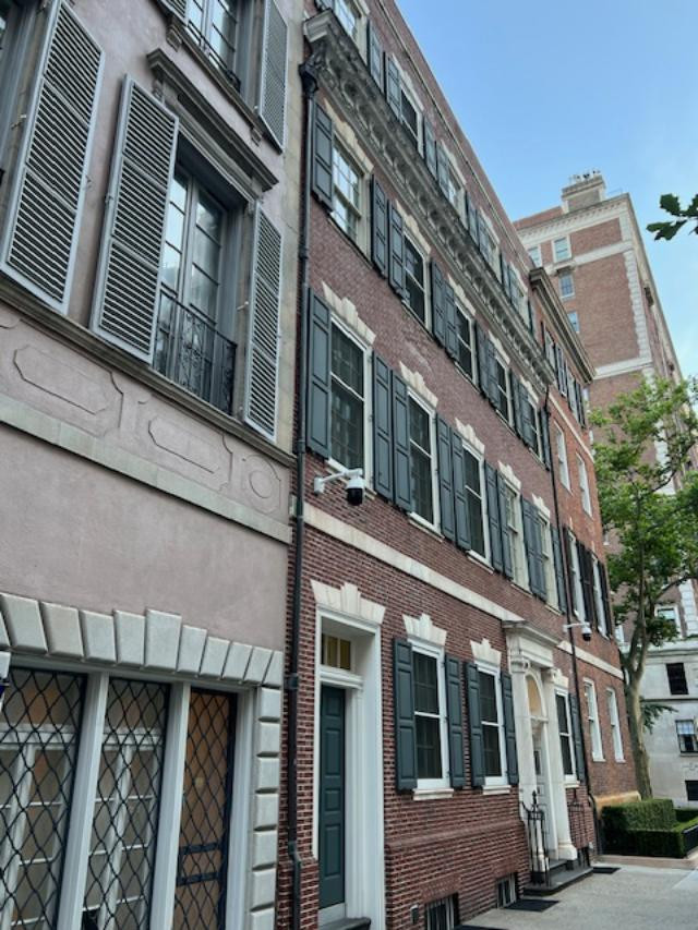 Anne Vanderbilt Mansion and Anne Morgan Mansion on Sutton Place