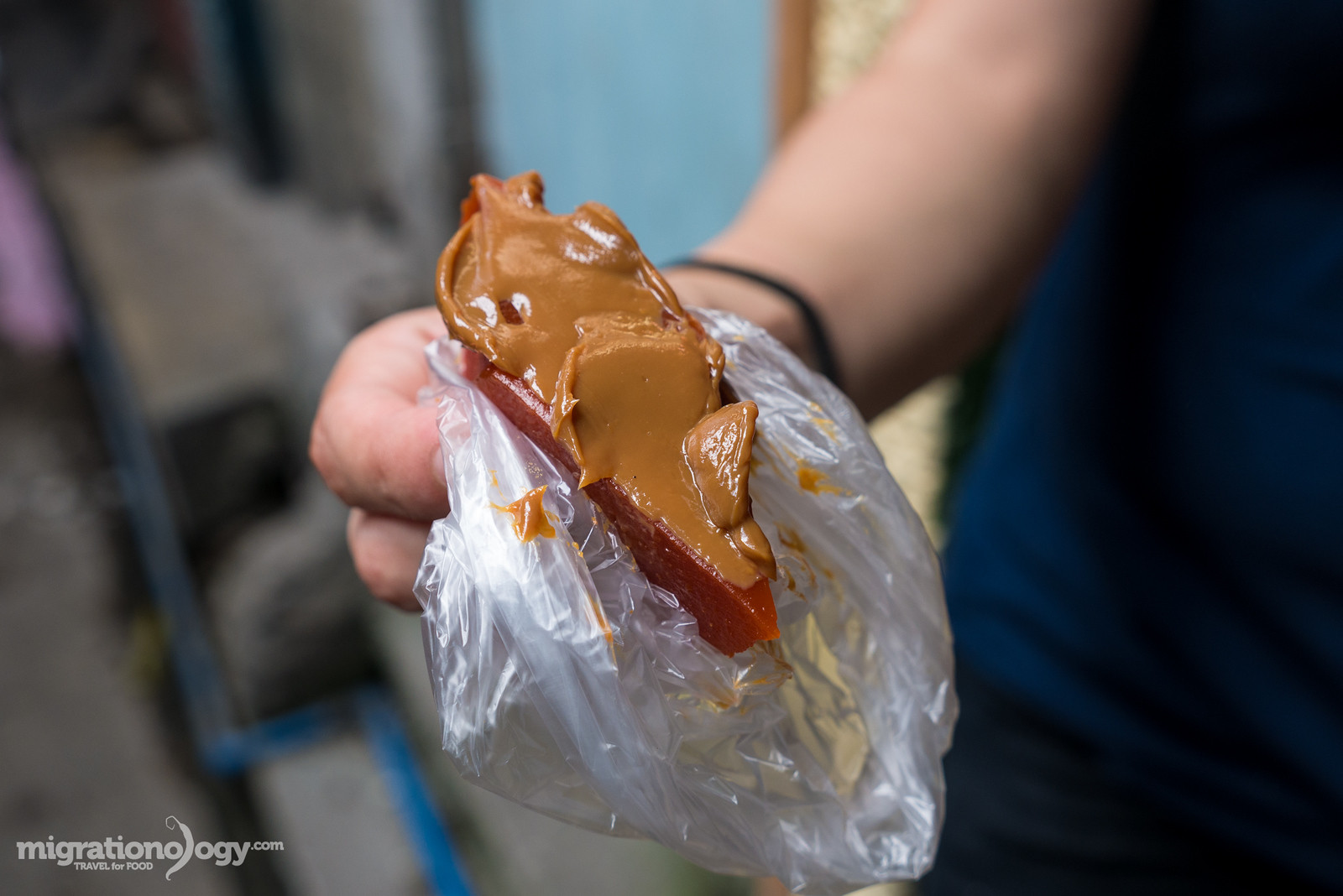 Kutsinta, Filipino steamed rice cake, a sweet and chewy street food dessert.